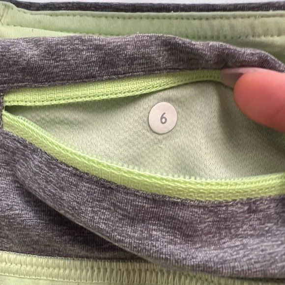 Lululemon Athletica speed up shorts size 6 yellow and grey - Picture 3 of 3